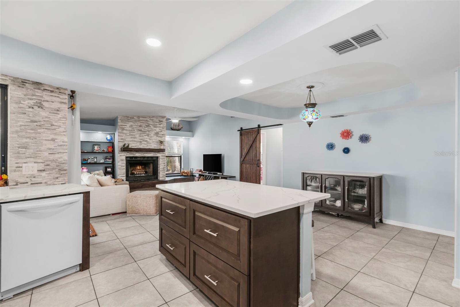 Image 19 of 43 For 2715 Berryknoll Place