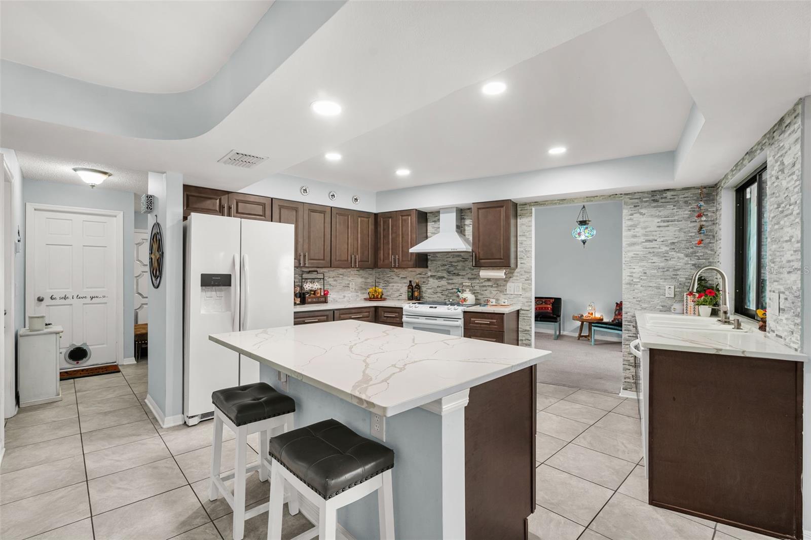 Image 4 of 43 For 2715 Berryknoll Place