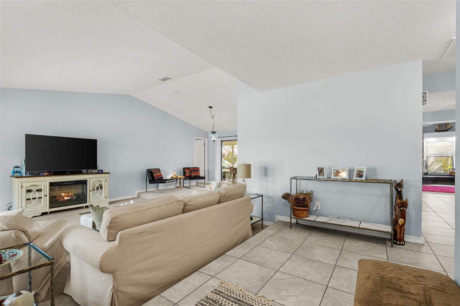 Image 7 of 43 For 2715 Berryknoll Place