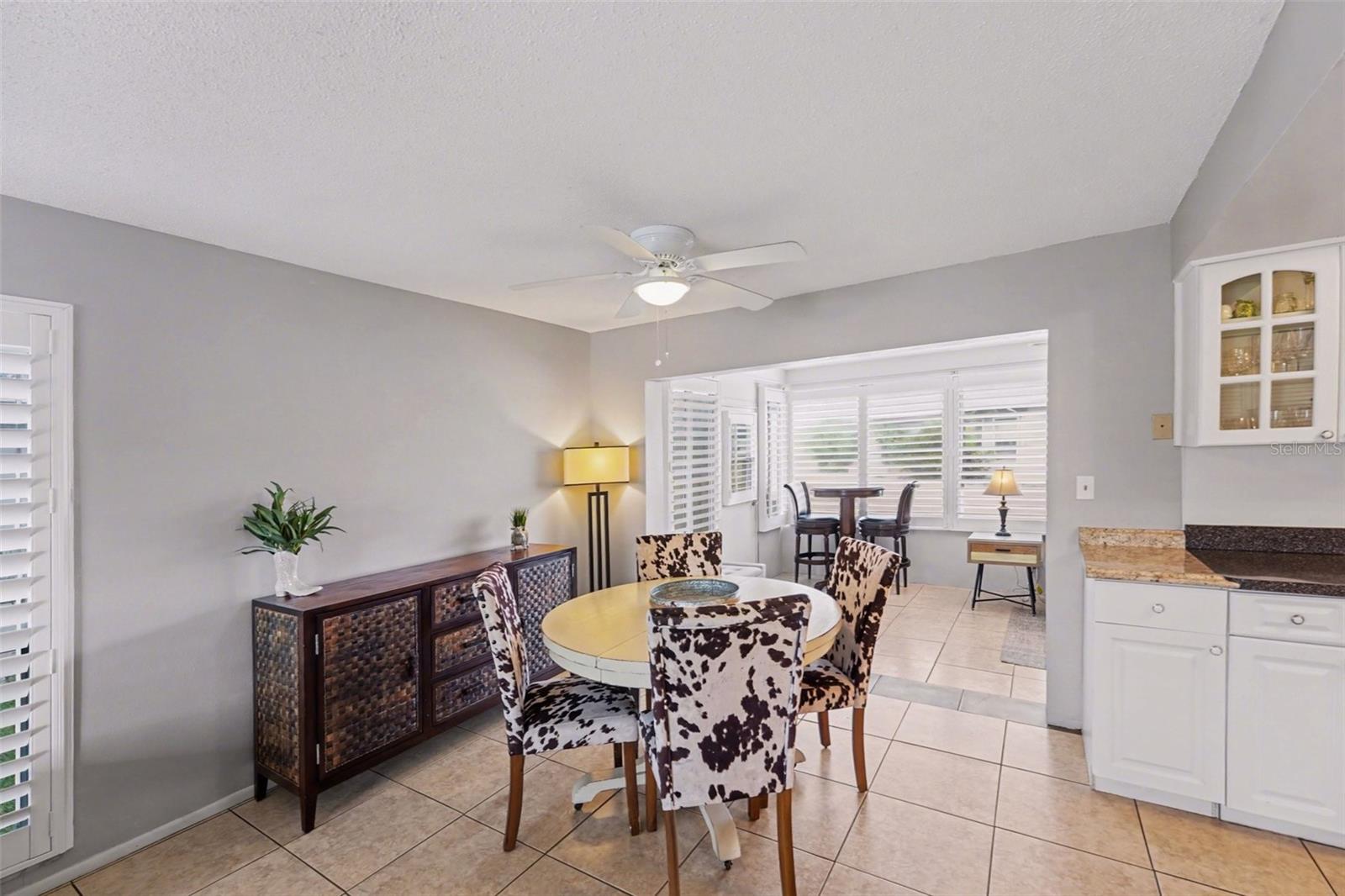 Image 11 of 30 For 4561 Great Lakes Drive S