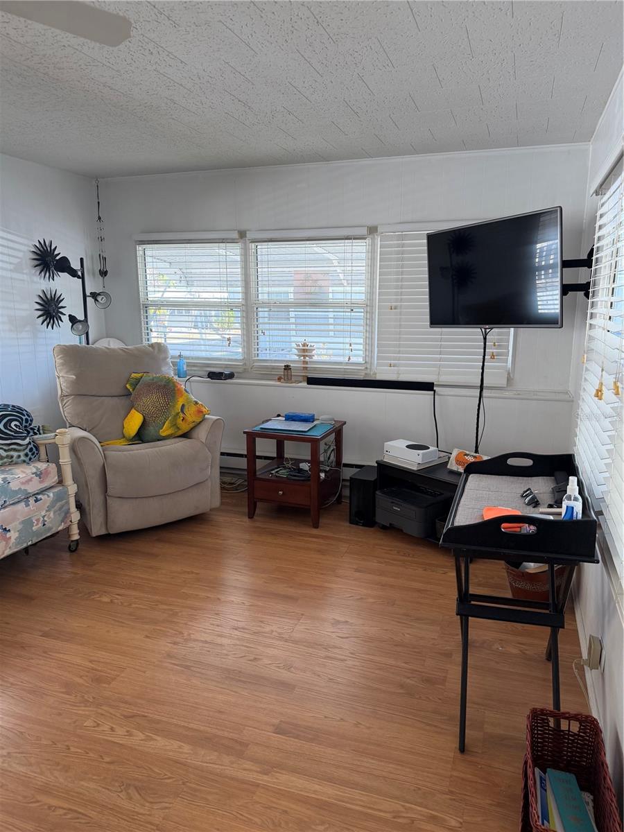 Image 20 of 32 For 1040 Main Street 91