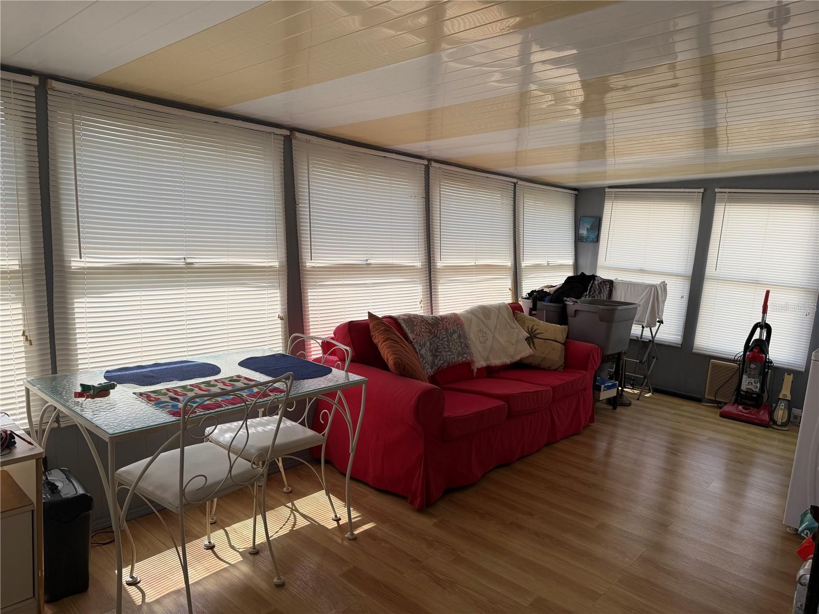 Image 4 of 32 For 1040 Main Street 91