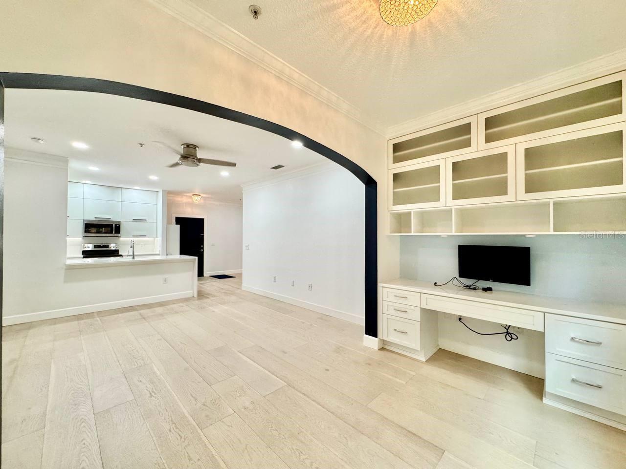 Image 15 of 33 For 4207 Dale Mabry Highway 5110