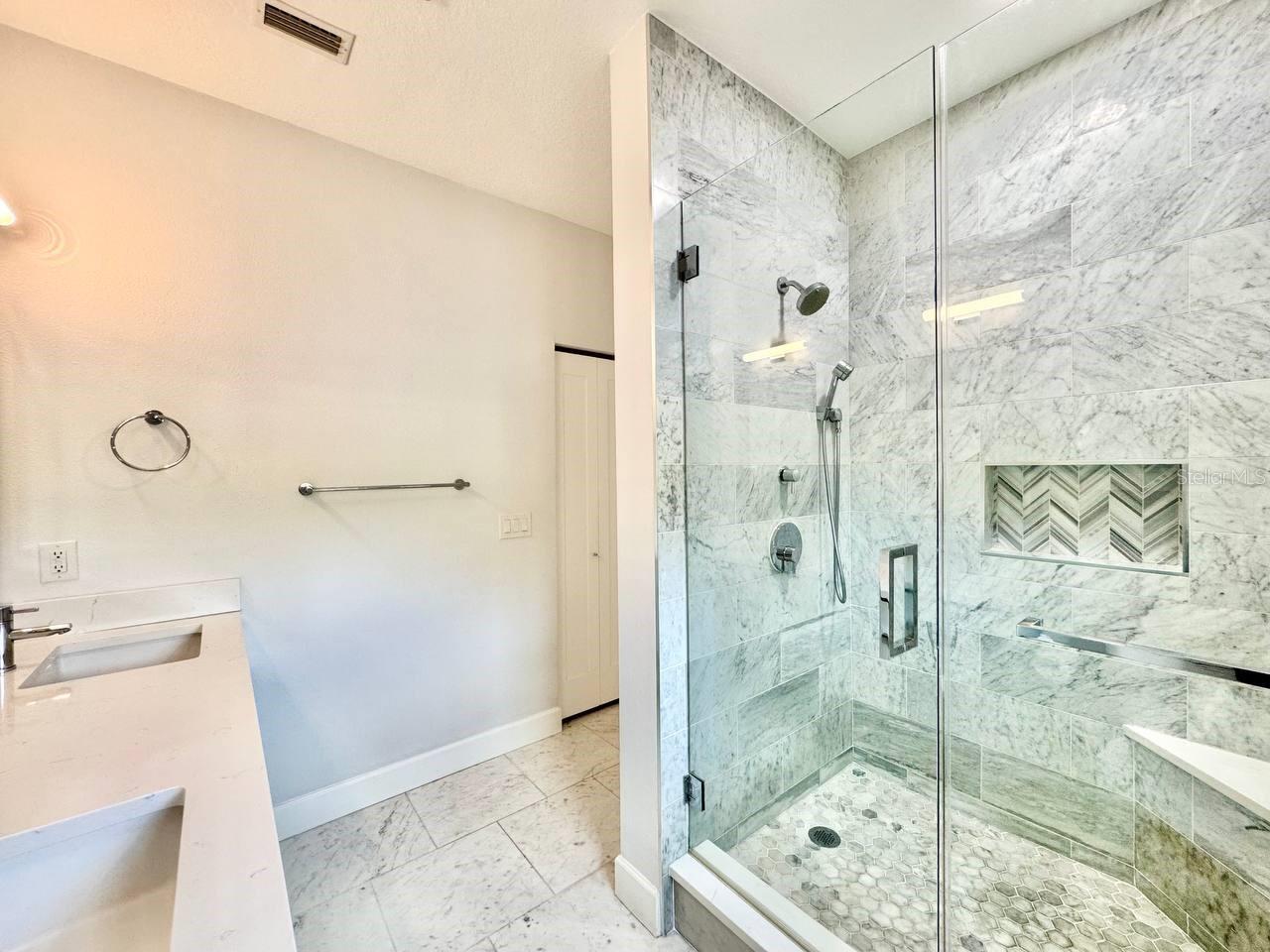 Image 22 of 33 For 4207 Dale Mabry Highway 5110