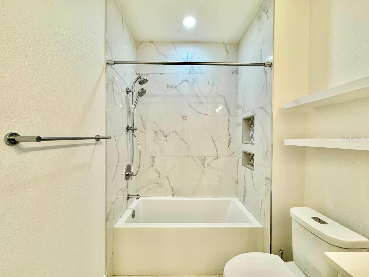 Image 30 of 33 For 4207 Dale Mabry Highway 5110