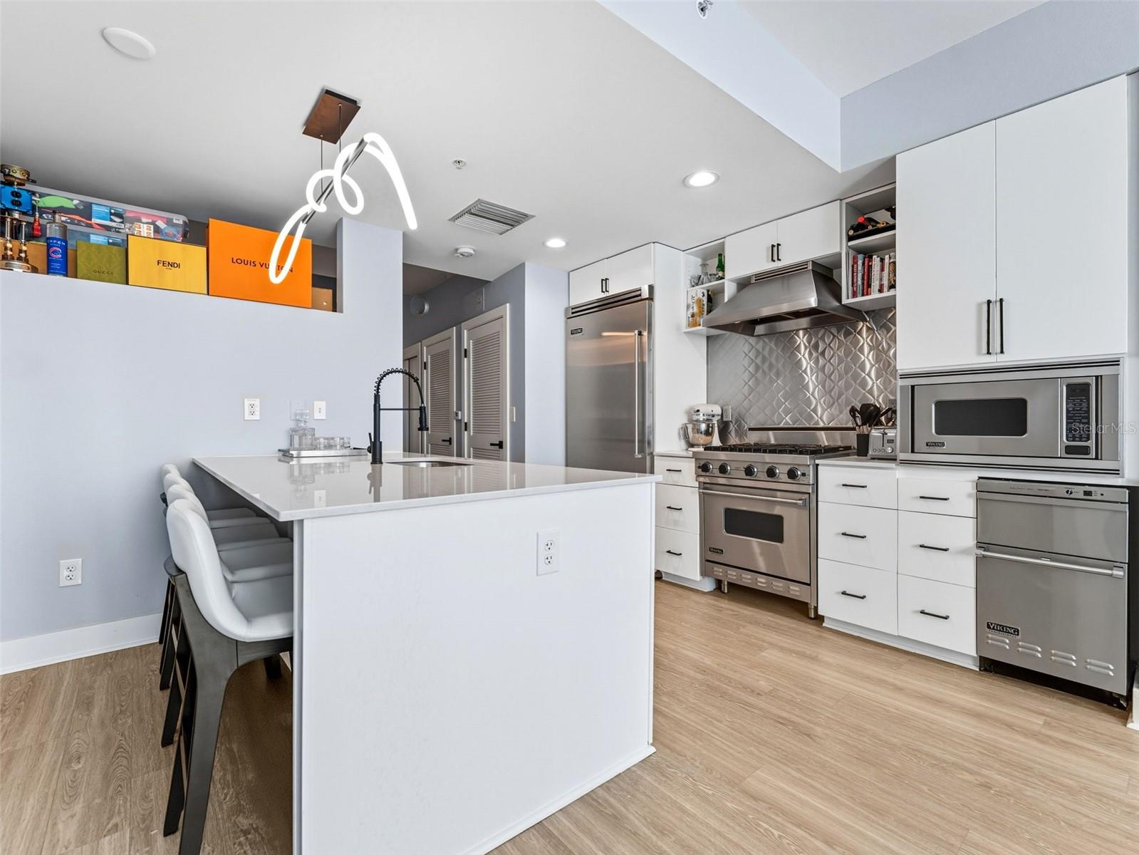 Image 6 of 15 For 1120 Kennedy Boulevard 1225