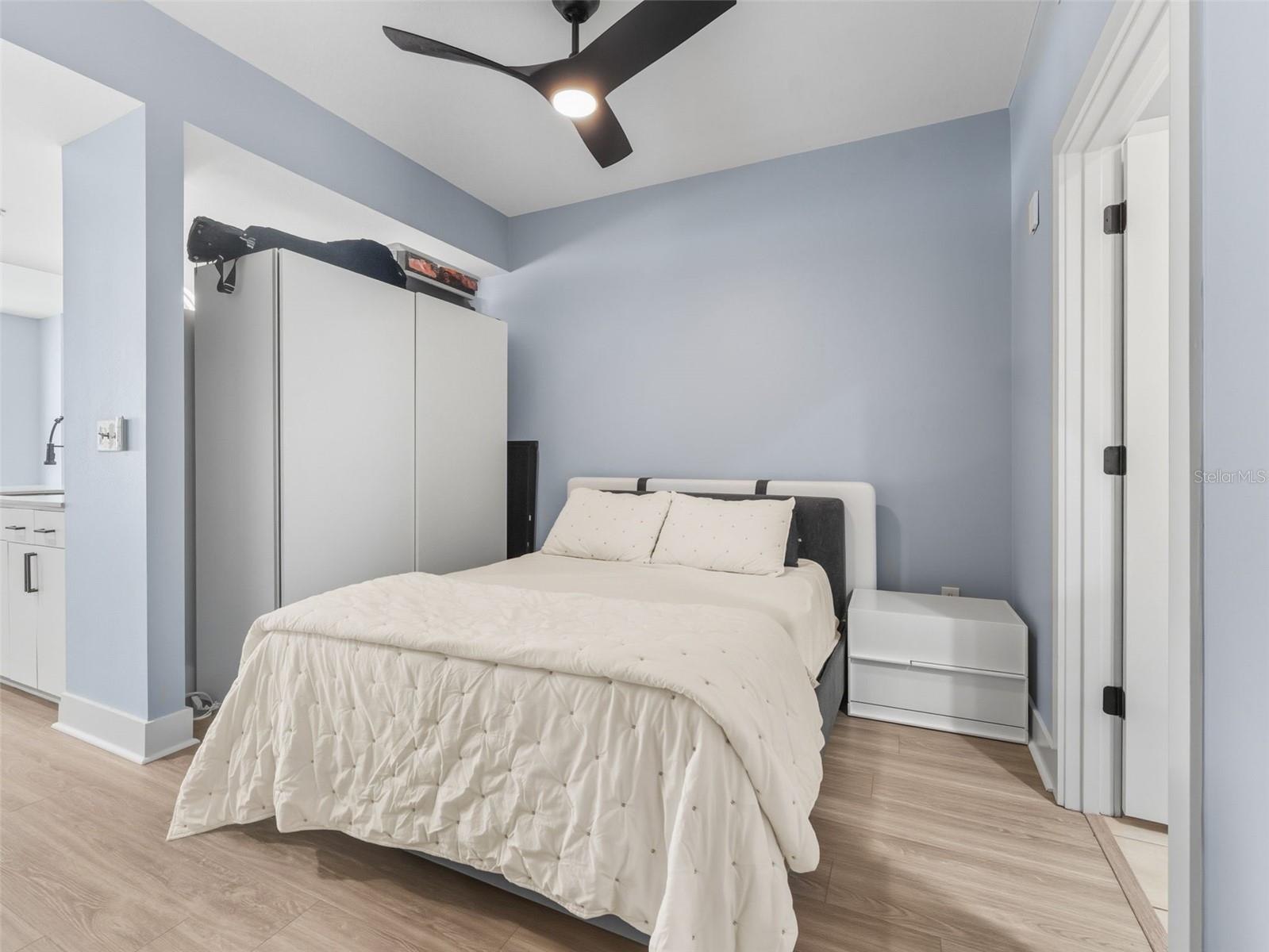 Image 7 of 15 For 1120 Kennedy Boulevard 1225