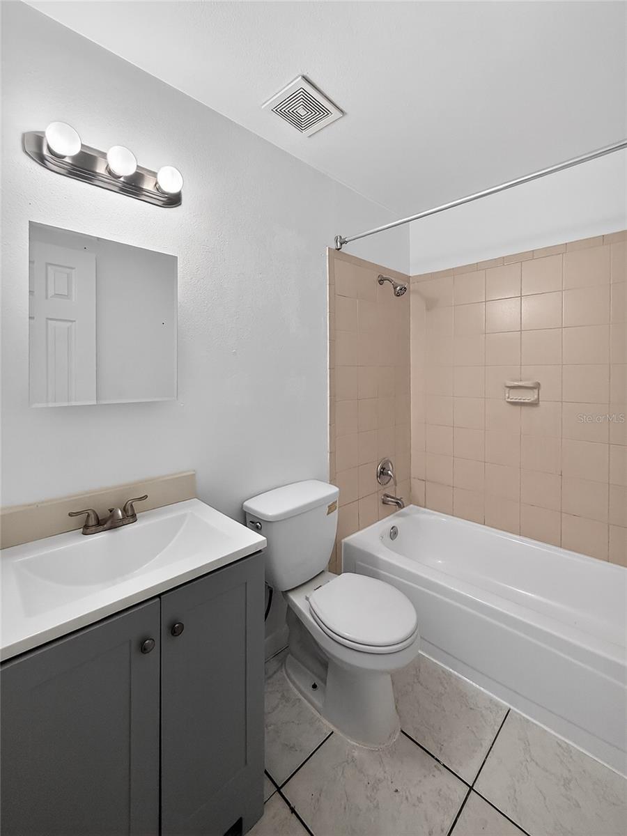 Image 10 of 17 For 2612 Arch Street A