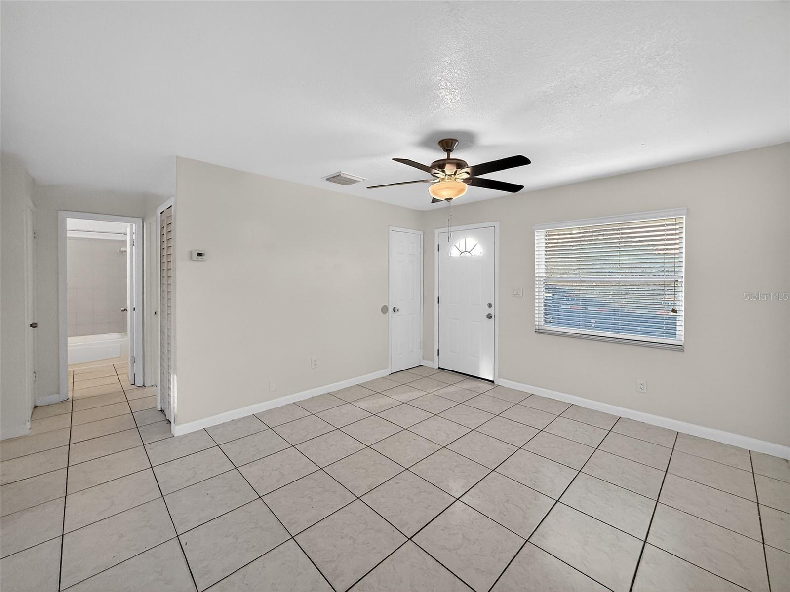 Image 2 of 17 For 2612 Arch Street A