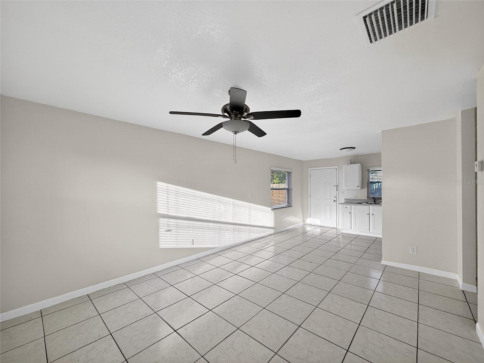 Image 4 of 17 For 2612 Arch Street A