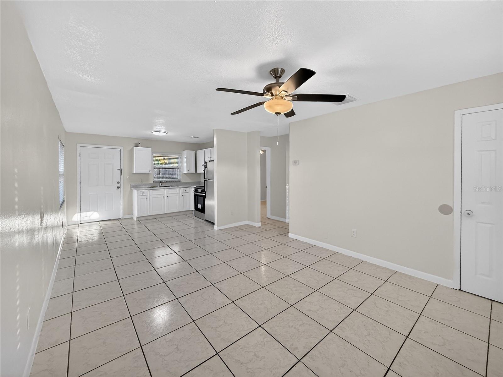 Image 5 of 17 For 2612 Arch Street A