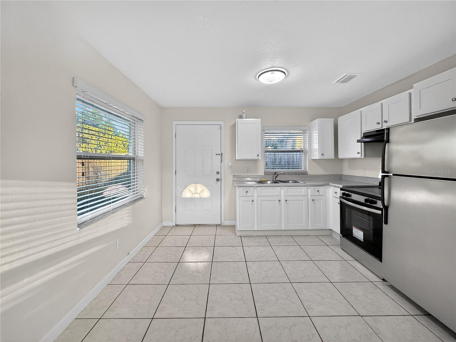 Image 6 of 17 For 2612 Arch Street A