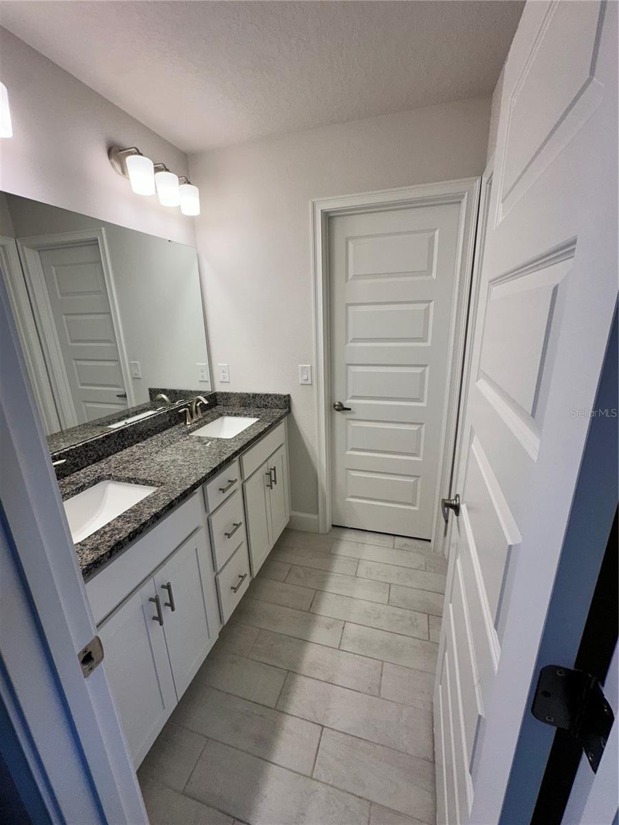 Image 24 of 35 For 36097 Welsh Glade Road