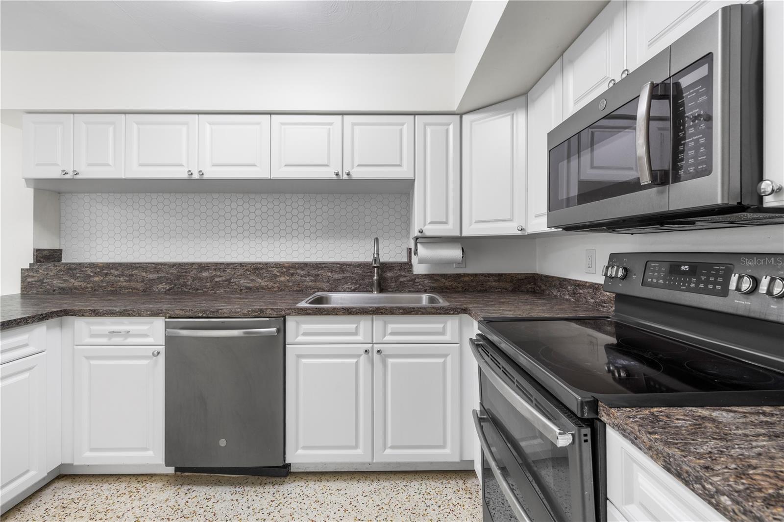 Image 4 of 19 For 5589 46th Avenue N