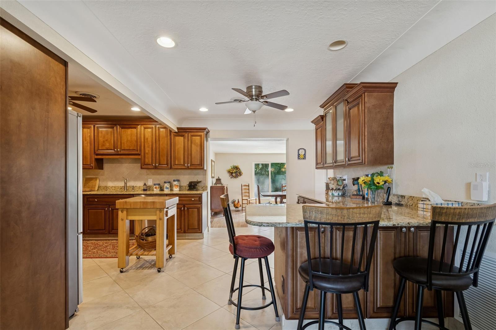 Image 12 of 81 For 2268 Indian Avenue N