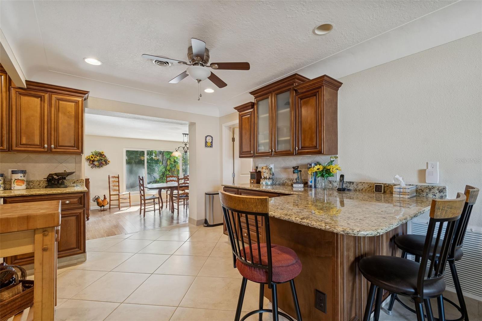 Image 13 of 81 For 2268 Indian Avenue N