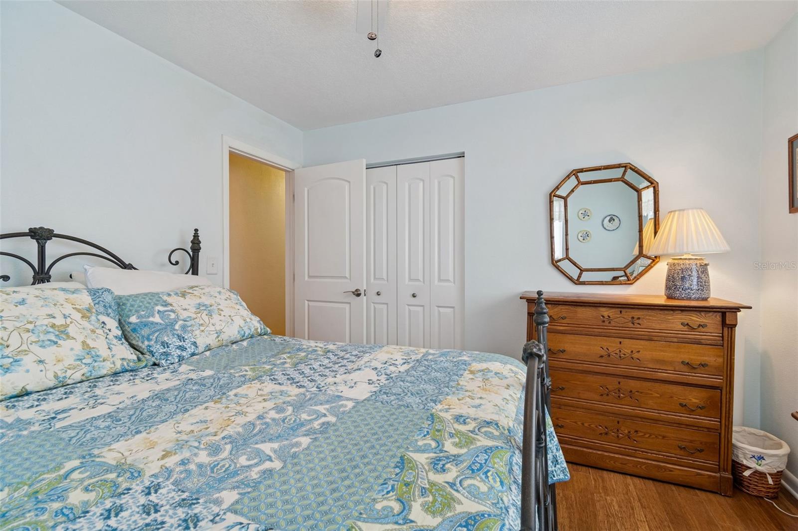 Image 34 of 81 For 2268 Indian Avenue N