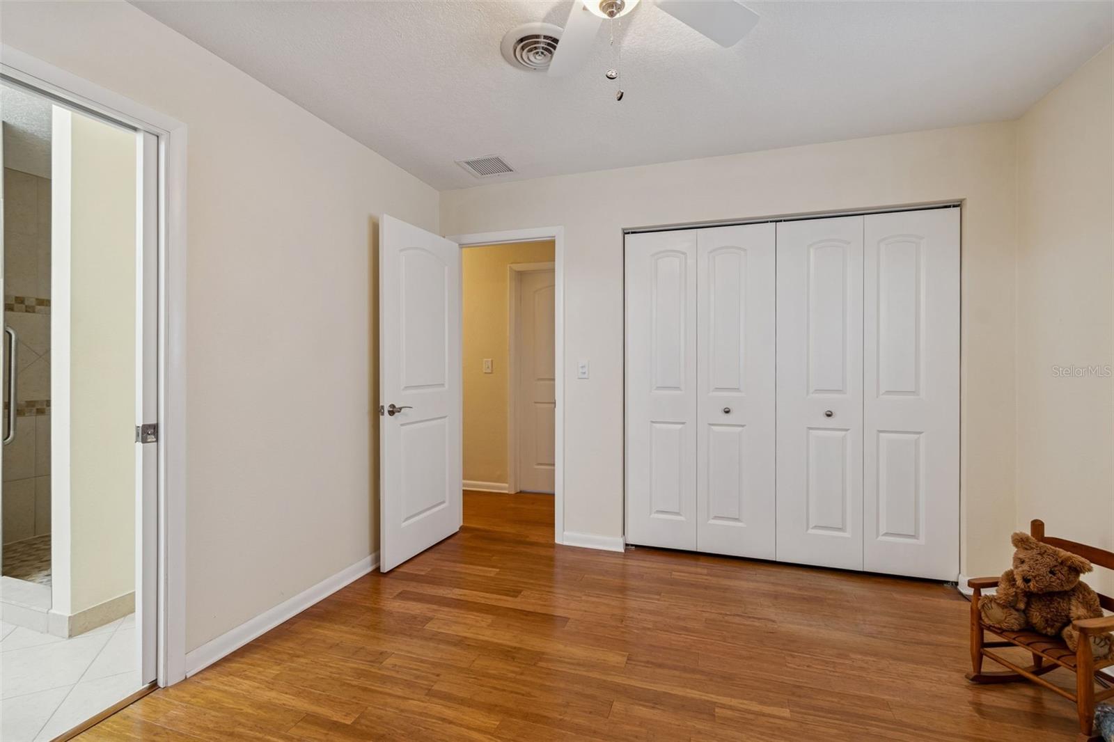 Image 37 of 81 For 2268 Indian Avenue N