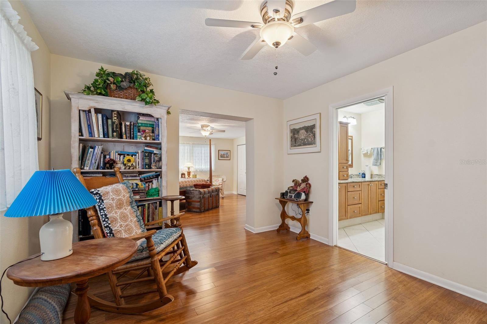 Image 38 of 81 For 2268 Indian Avenue N