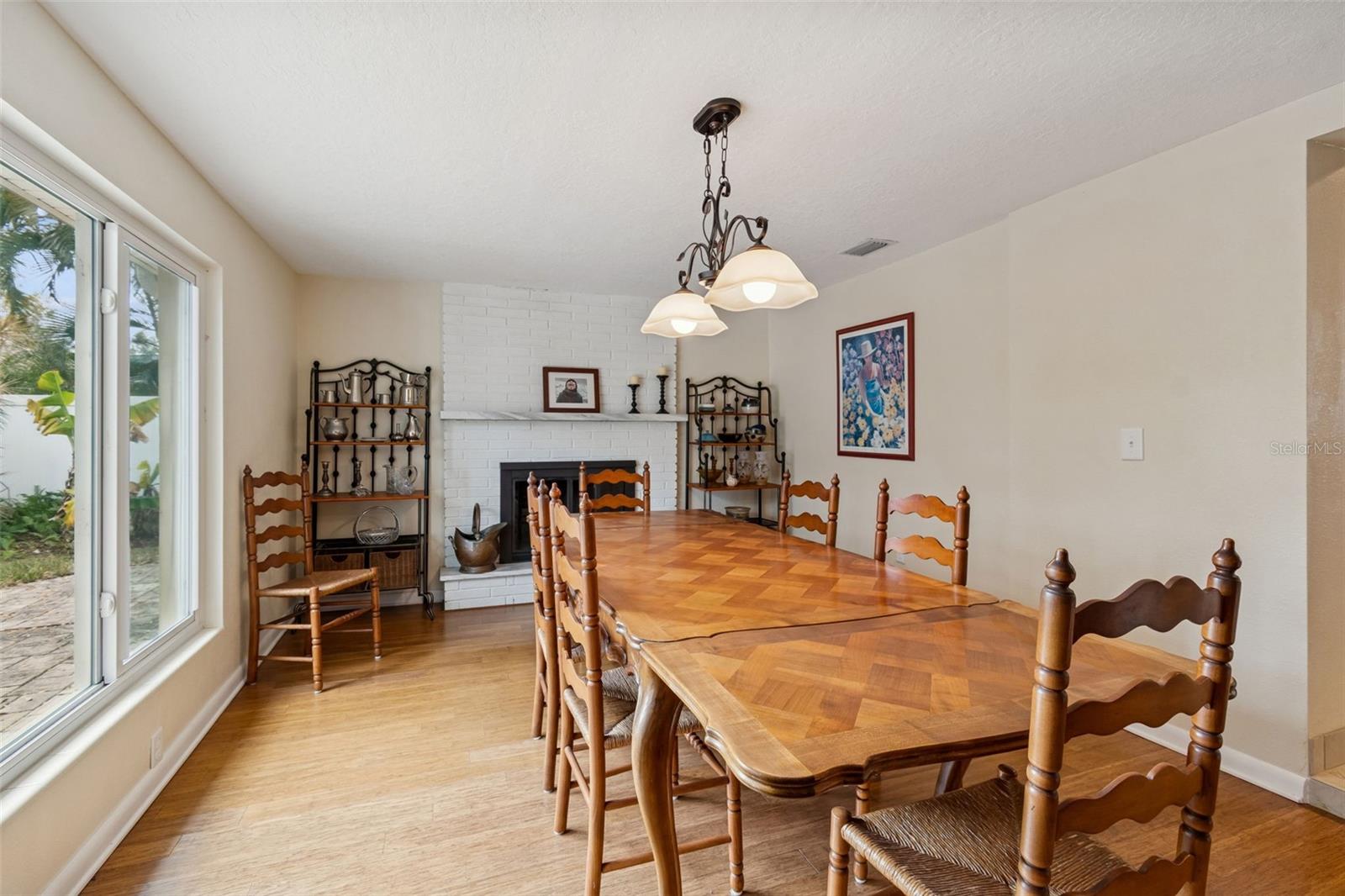 Image 53 of 81 For 2268 Indian Avenue N