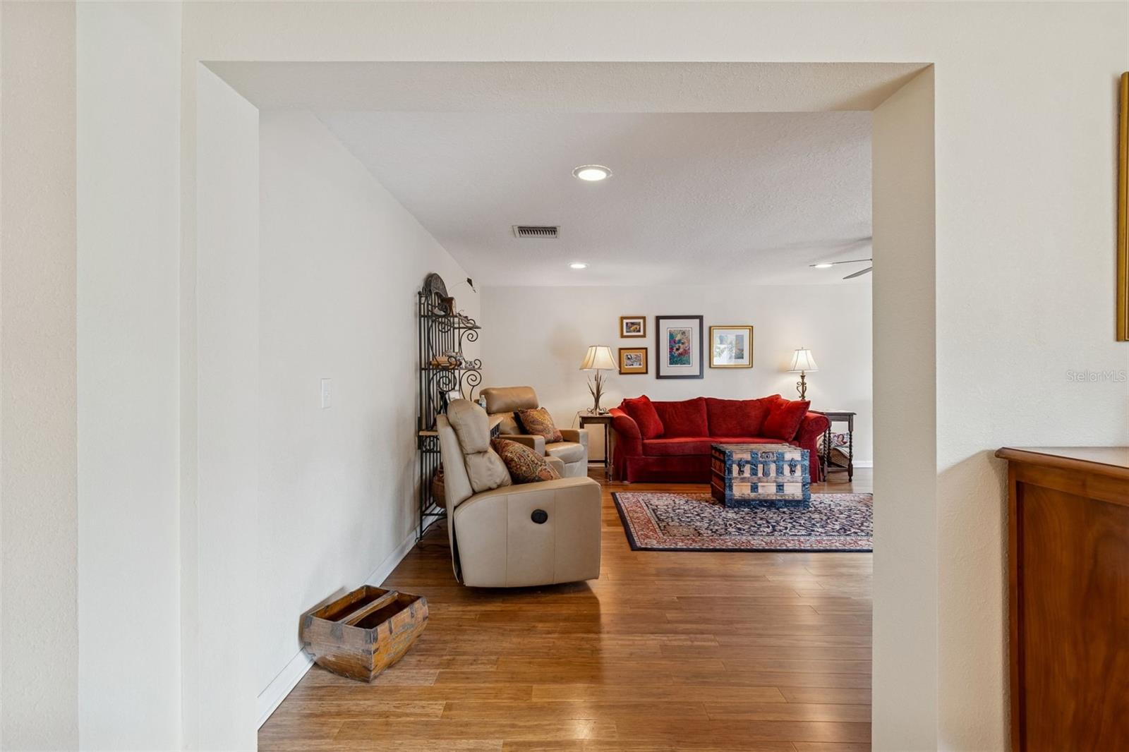 Image 54 of 81 For 2268 Indian Avenue N