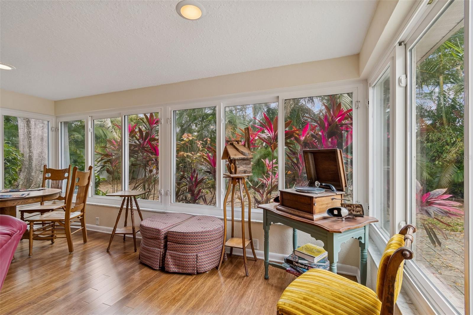 Image 63 of 81 For 2268 Indian Avenue N