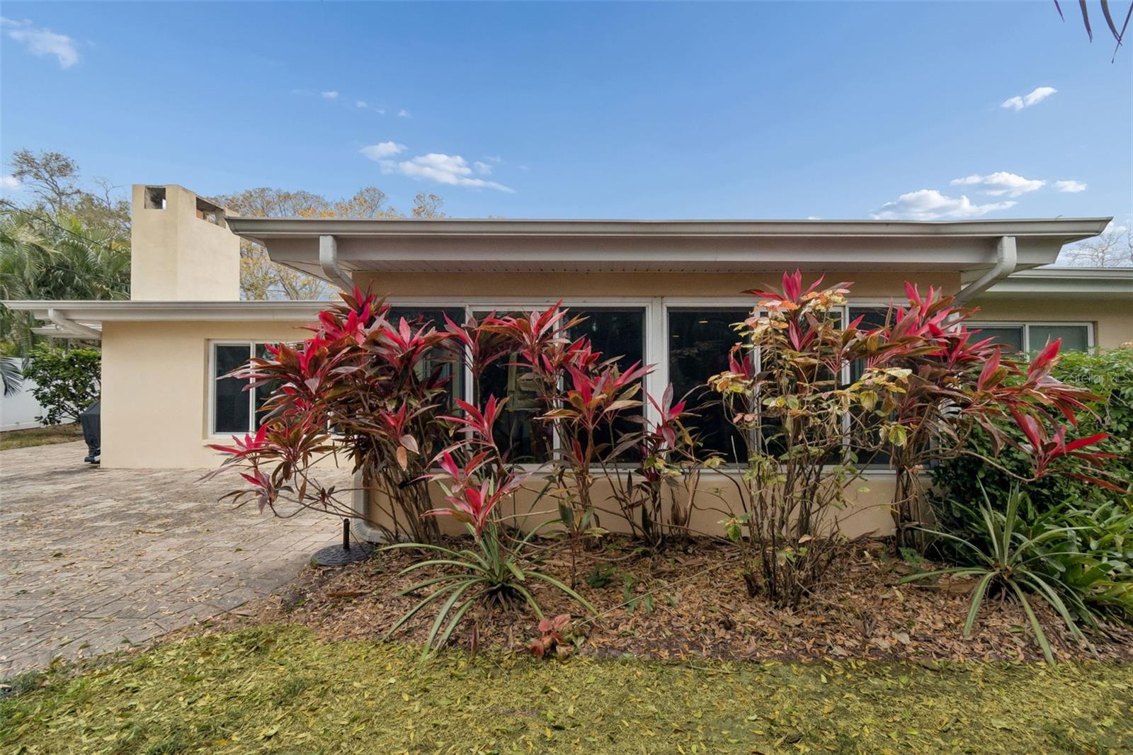 Image 70 of 81 For 2268 Indian Avenue N