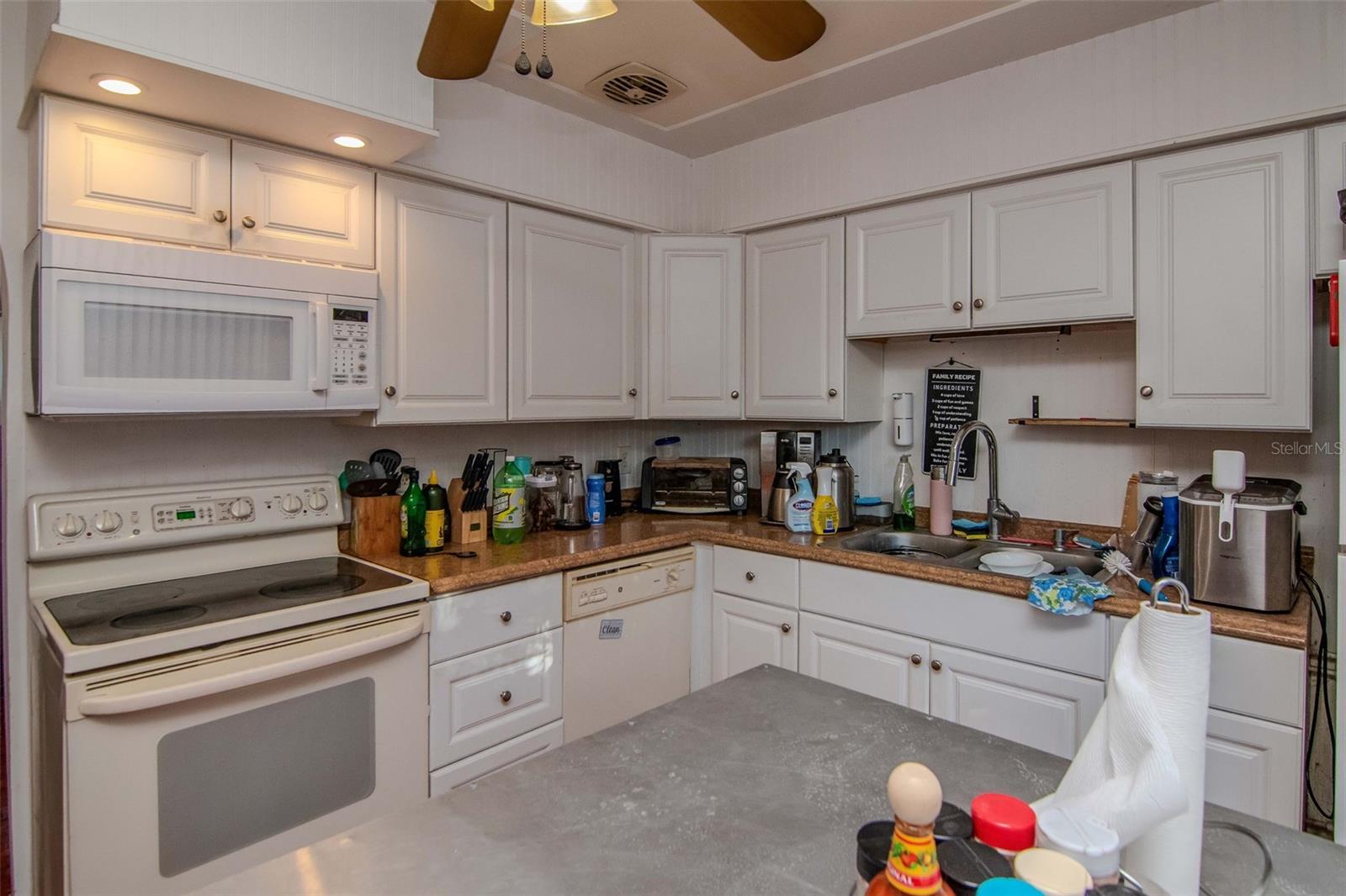 Image 21 of 23 For 1731 Gladys Street