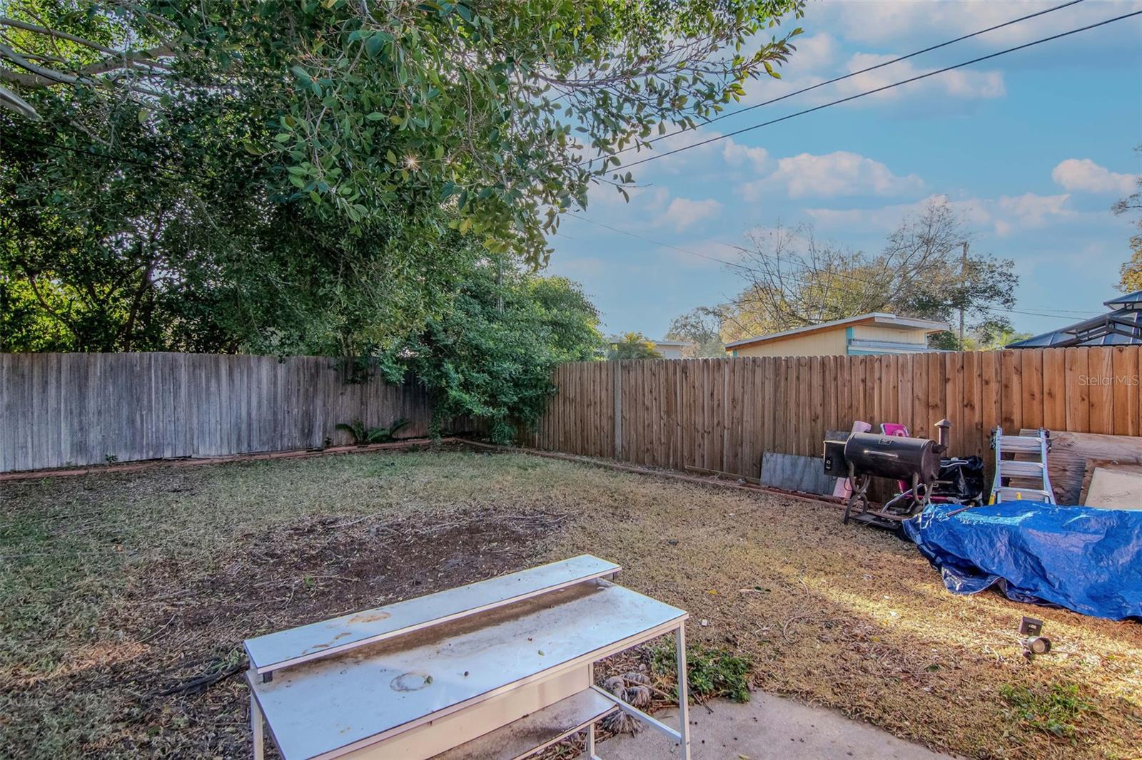 Image 4 of 23 For 1731 Gladys Street