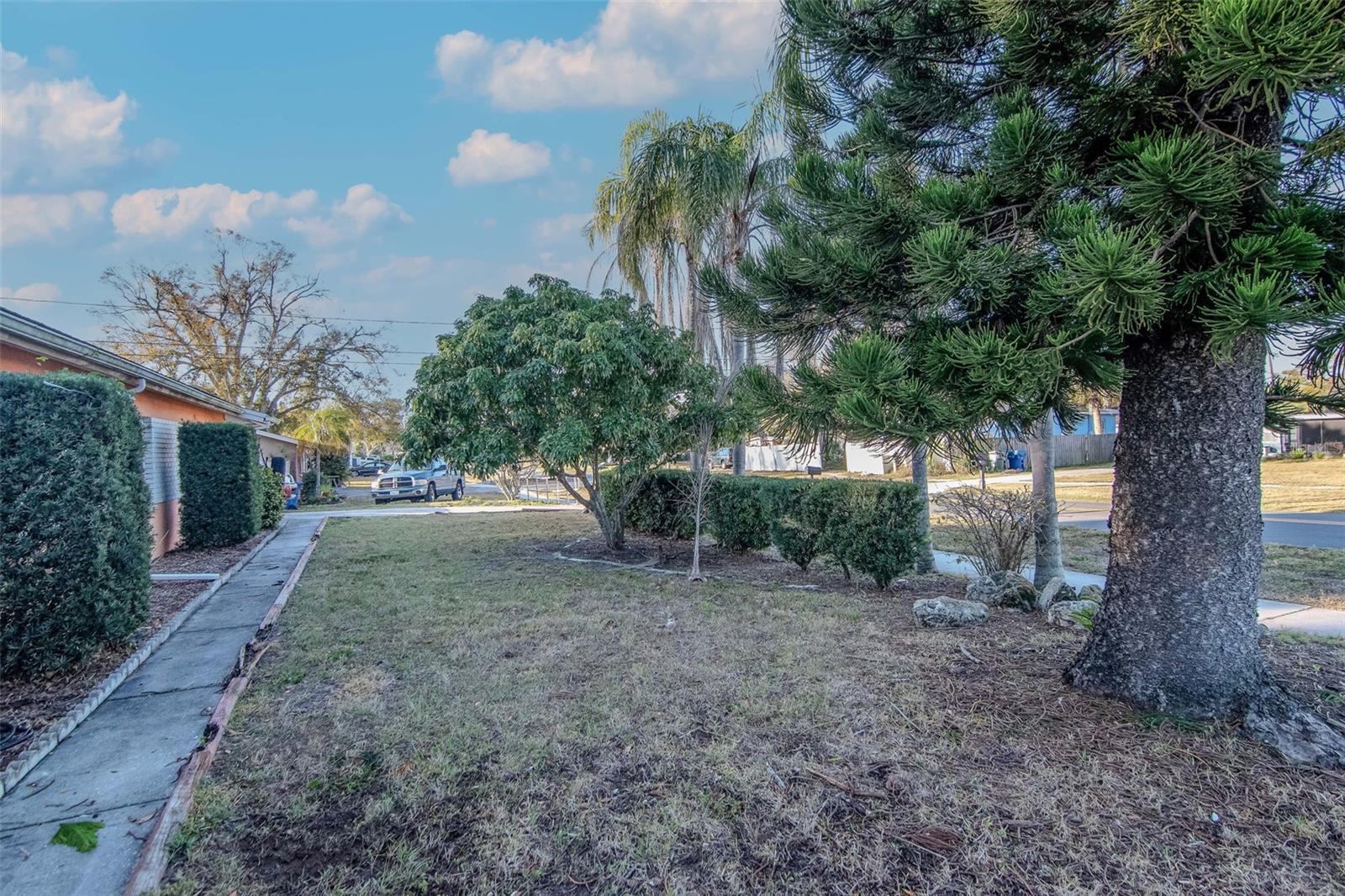 Image 6 of 23 For 1731 Gladys Street