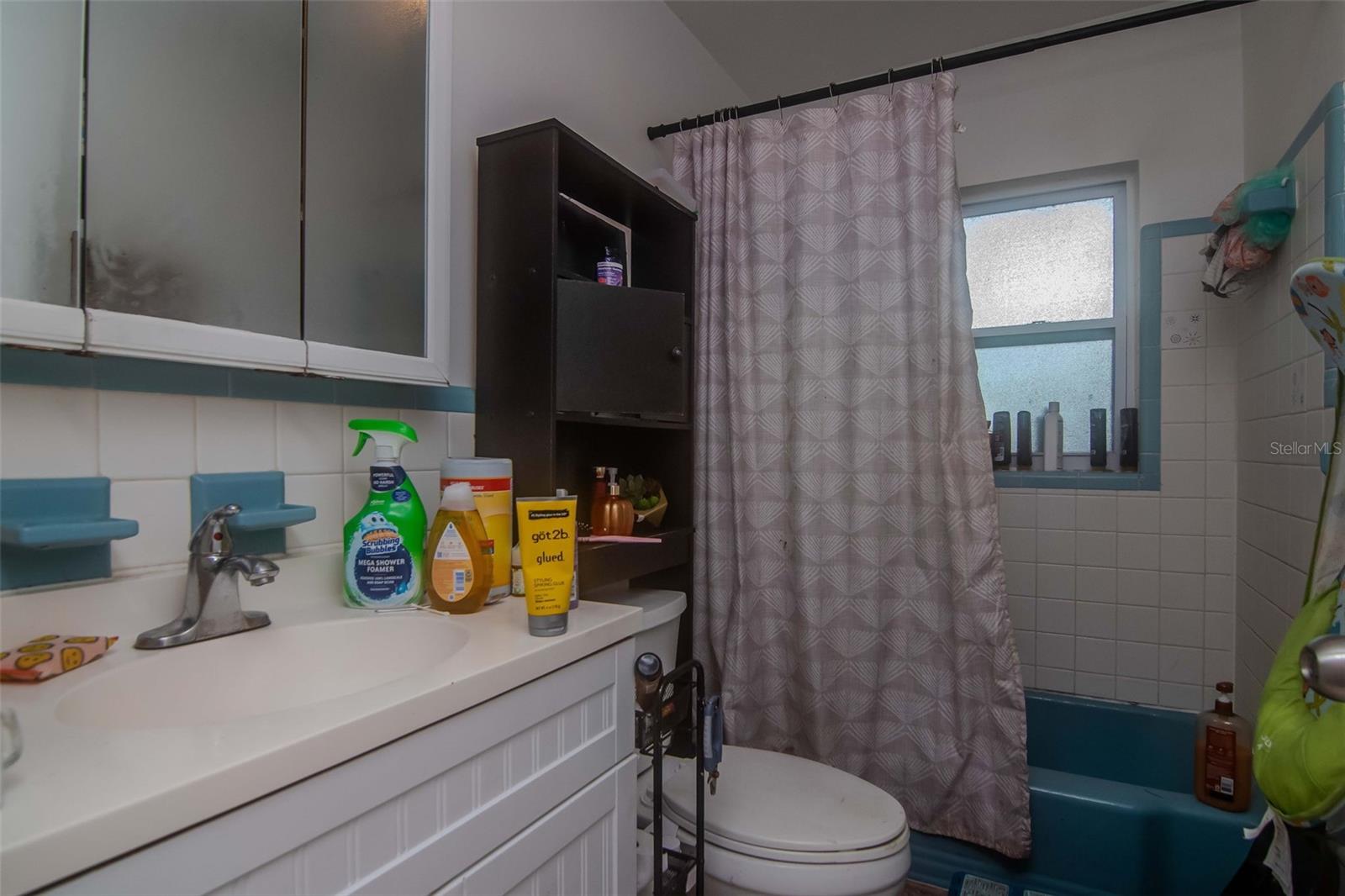 Image 9 of 23 For 1731 Gladys Street