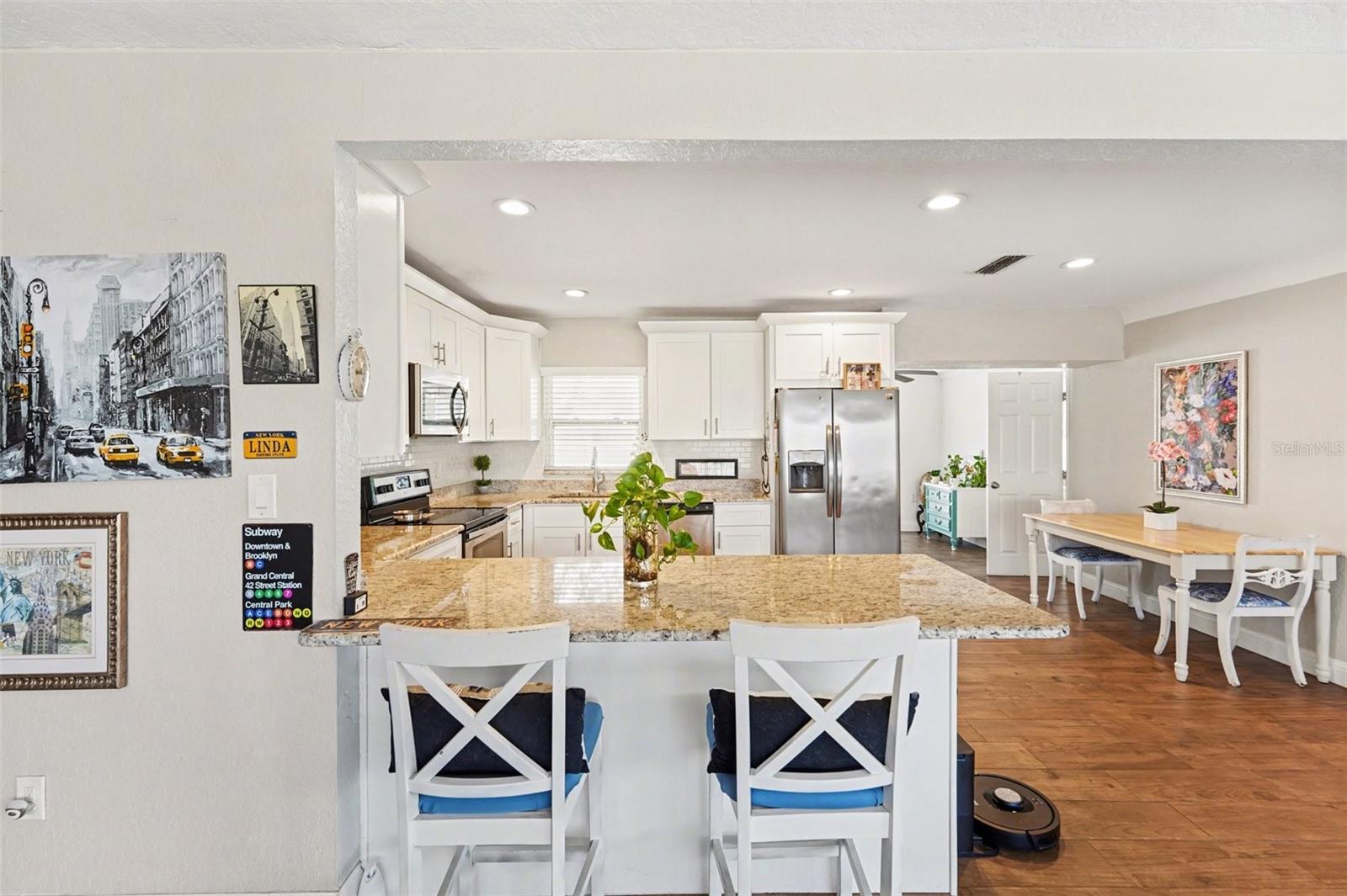 Image 11 of 30 For 10555 109th Street