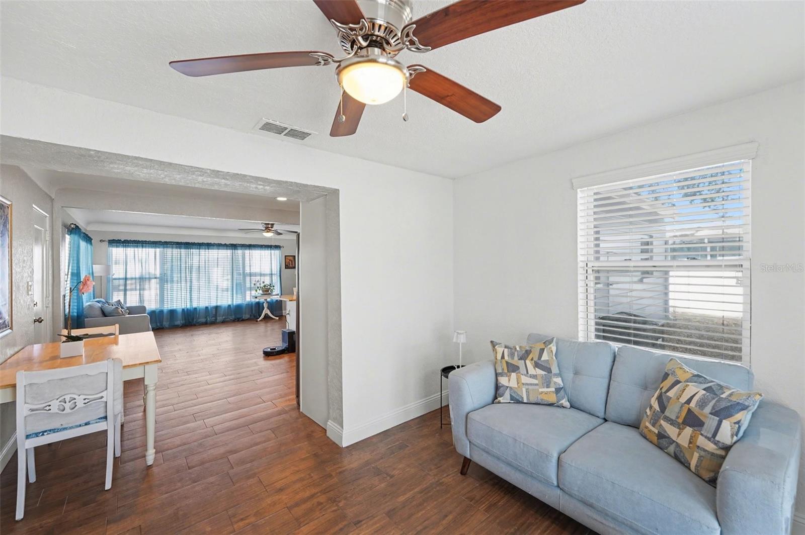 Image 15 of 30 For 10555 109th Street