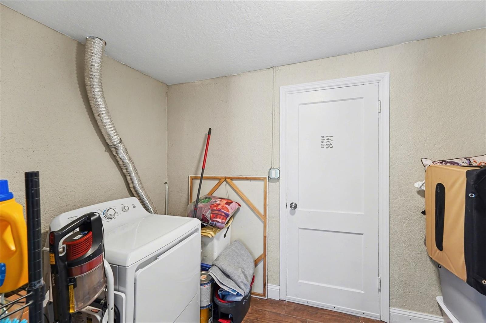 Image 24 of 30 For 10555 109th Street