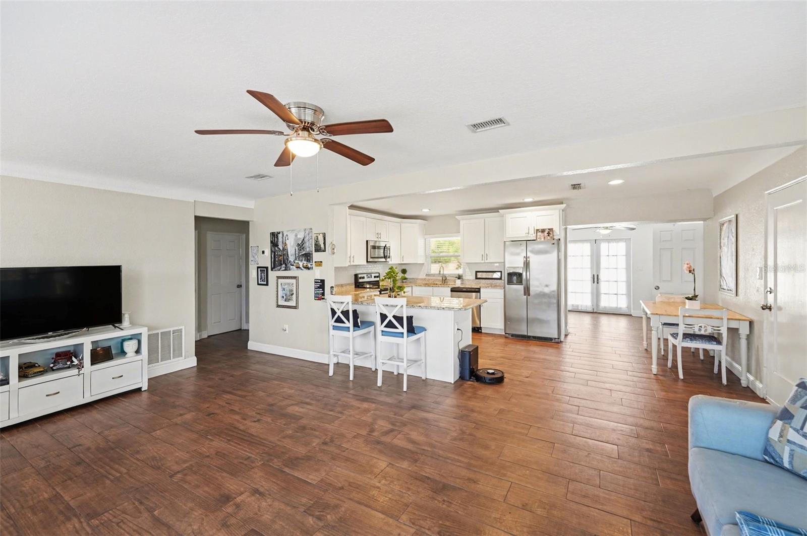 Image 7 of 30 For 10555 109th Street