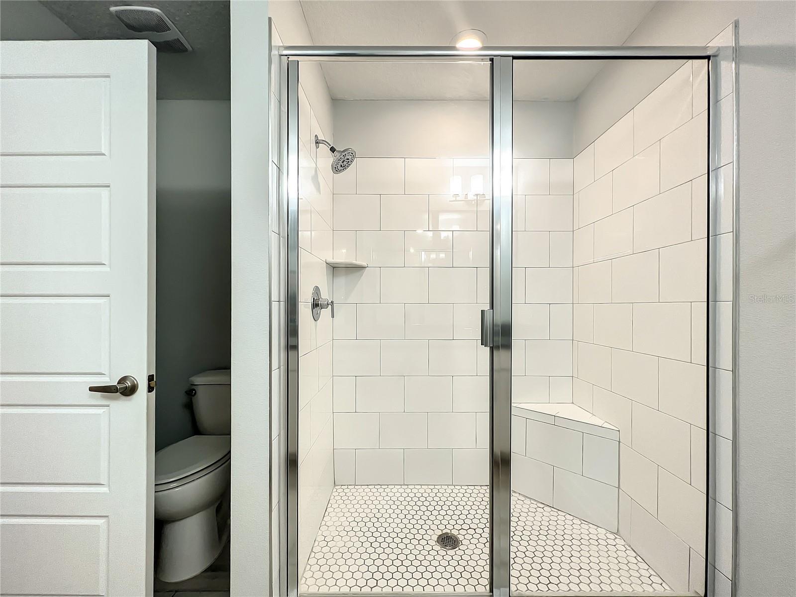 Image 16 of 57 For 3715 Wisconsin Avenue 2