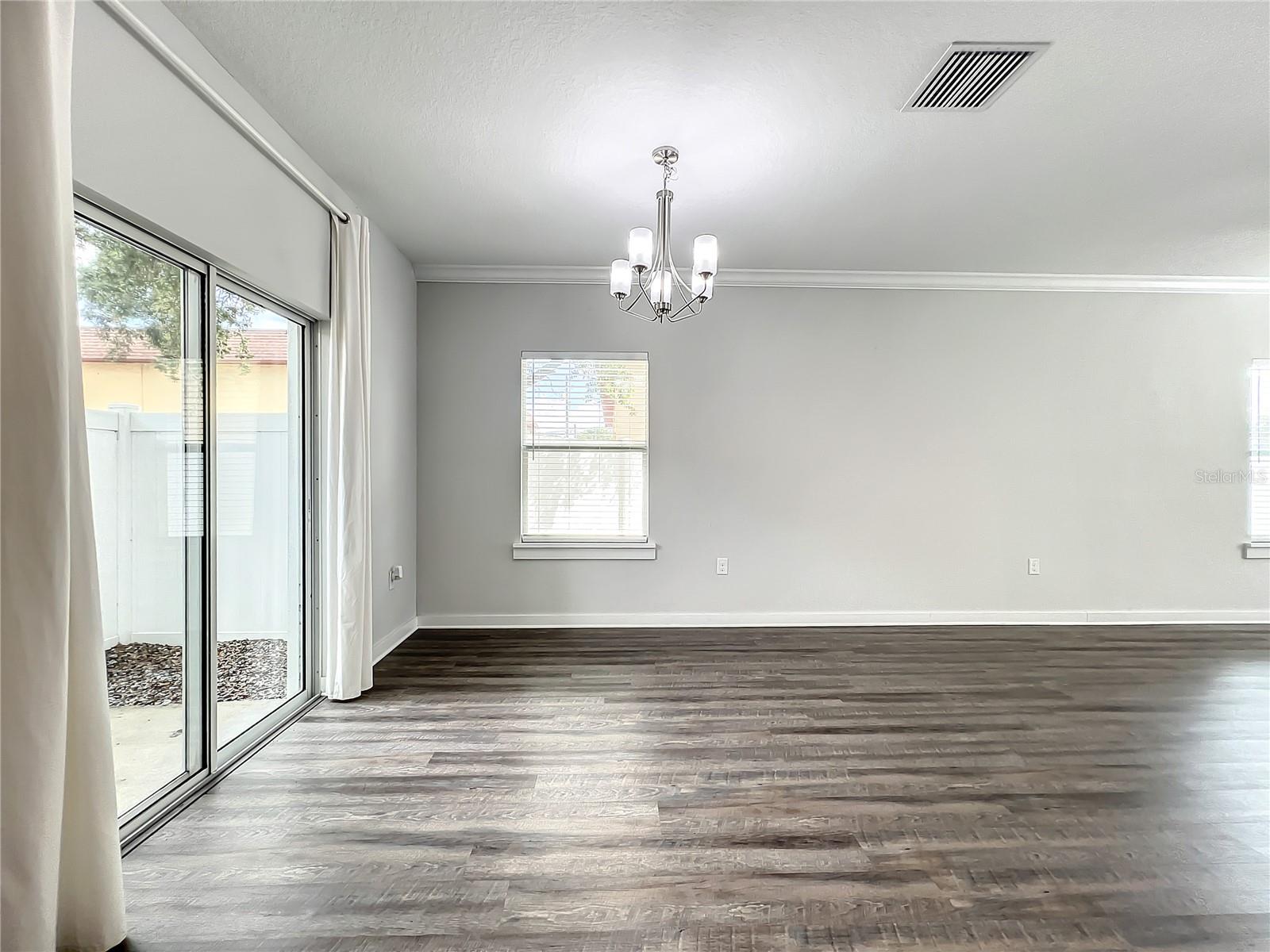 Image 19 of 57 For 3715 Wisconsin Avenue 2