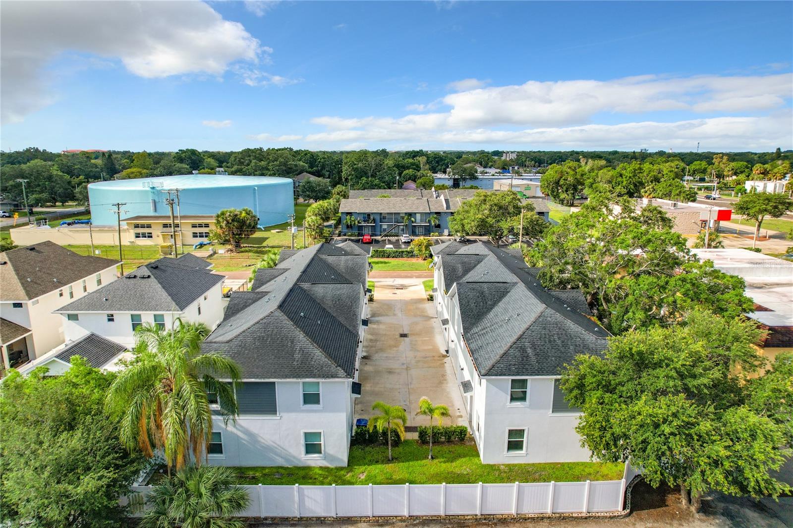 Image 26 of 57 For 3715 Wisconsin Avenue 2