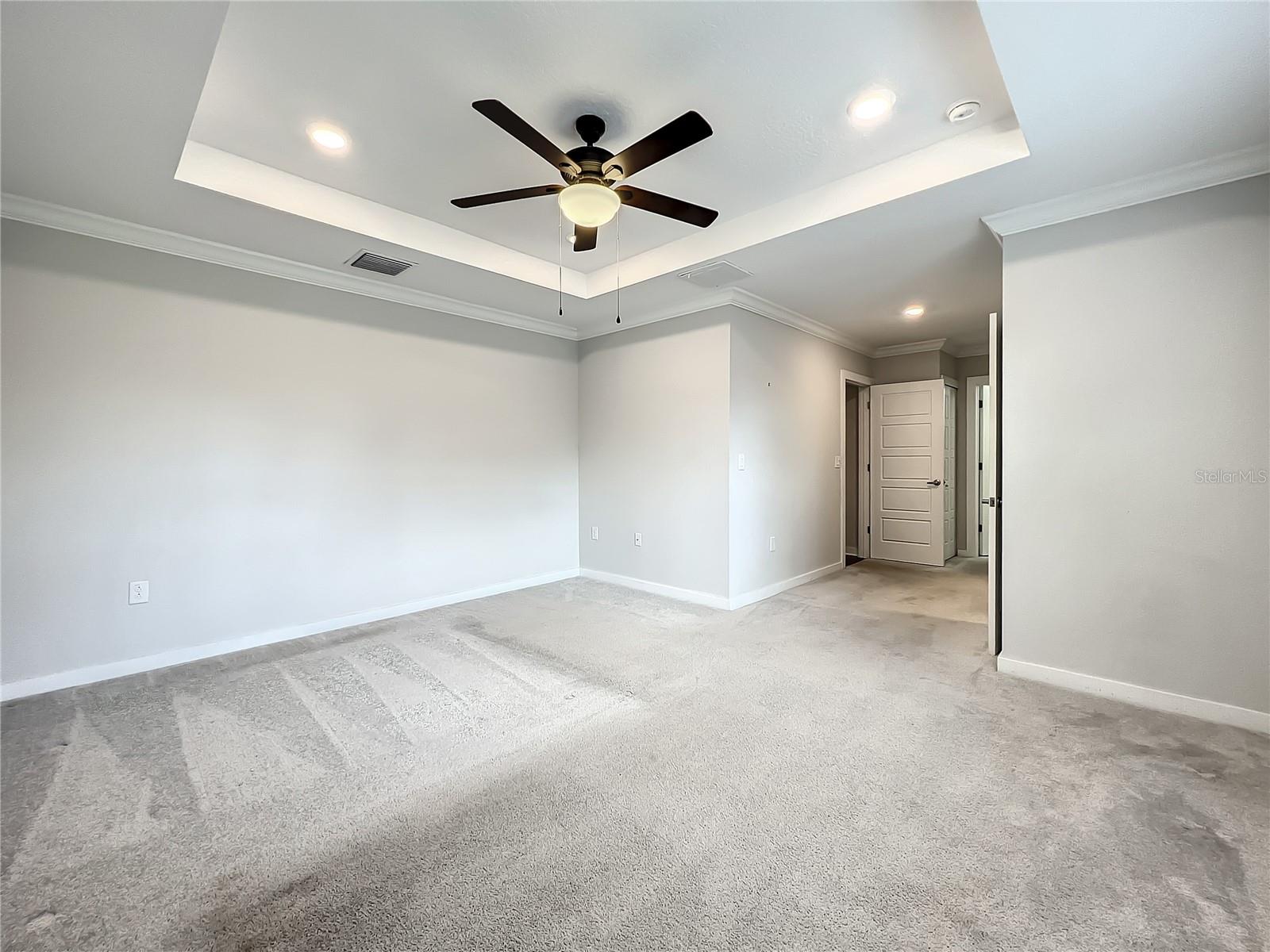 Image 29 of 57 For 3715 Wisconsin Avenue 2