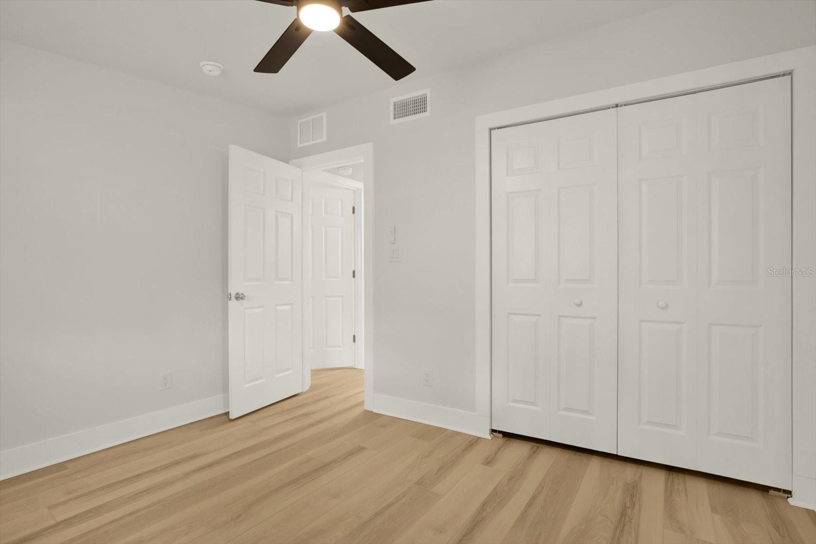 Image 10 of 23 For 10395 110th Avenue