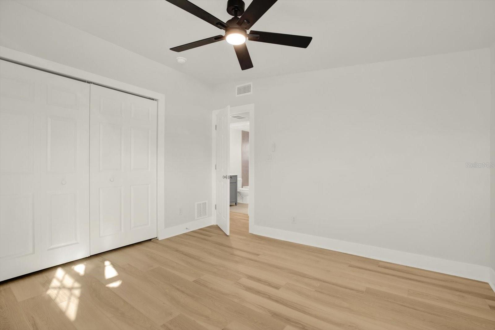 Image 13 of 23 For 10395 110th Avenue