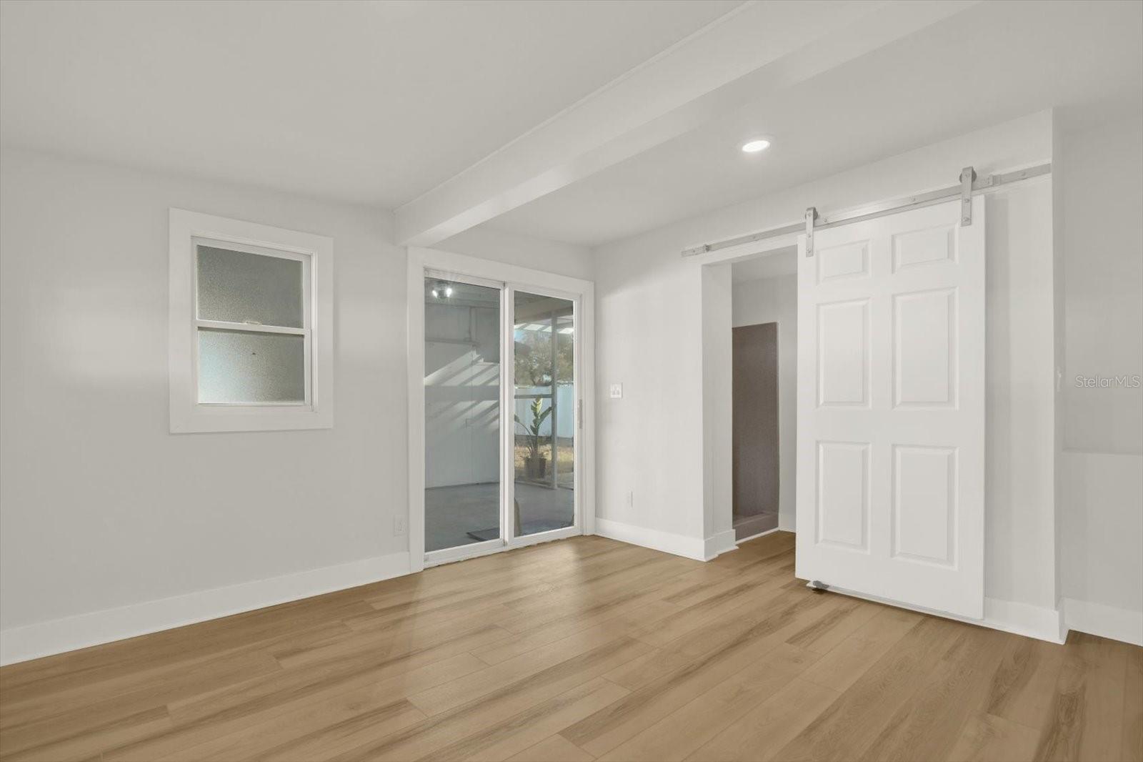 Image 15 of 23 For 10395 110th Avenue