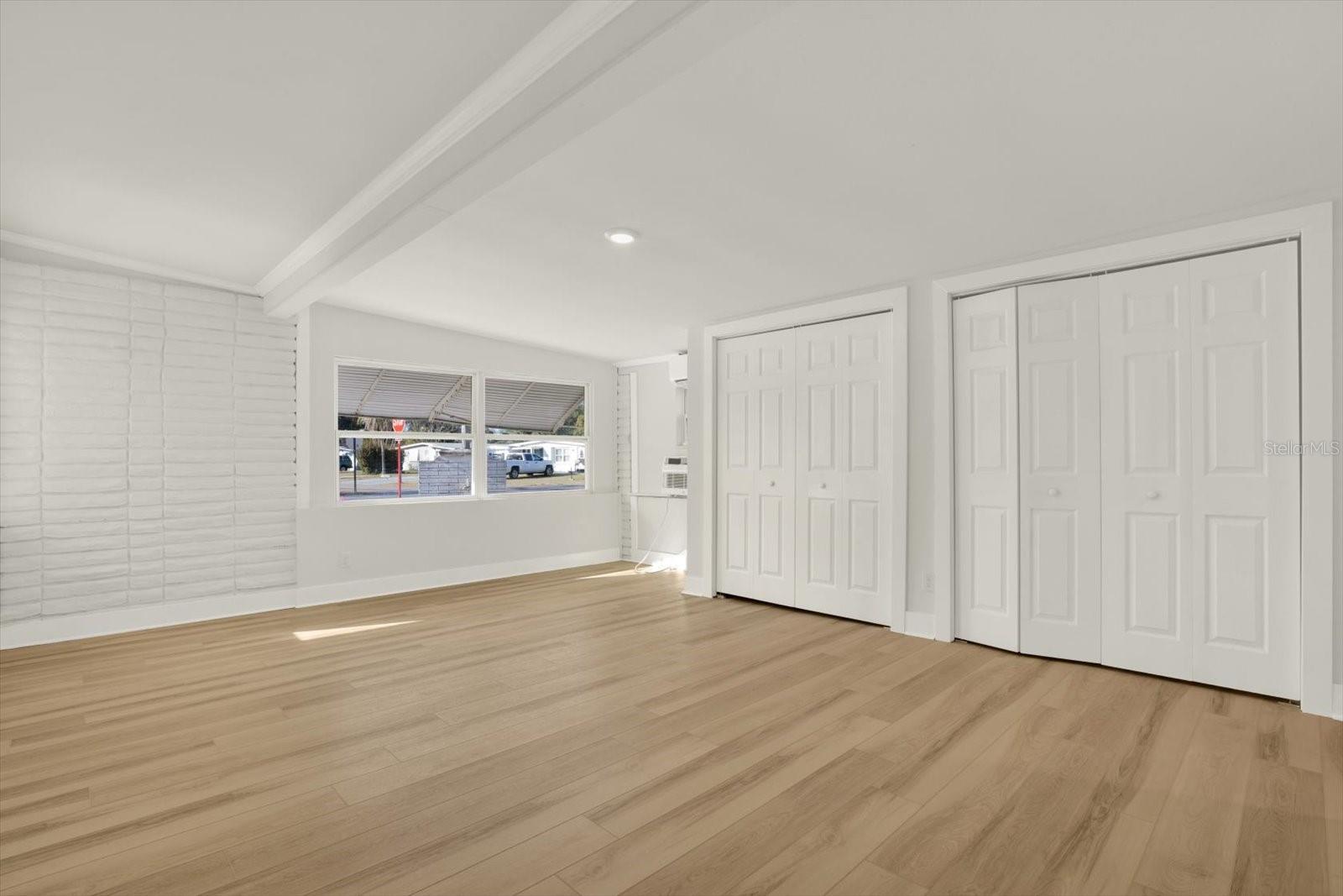 Image 17 of 23 For 10395 110th Avenue