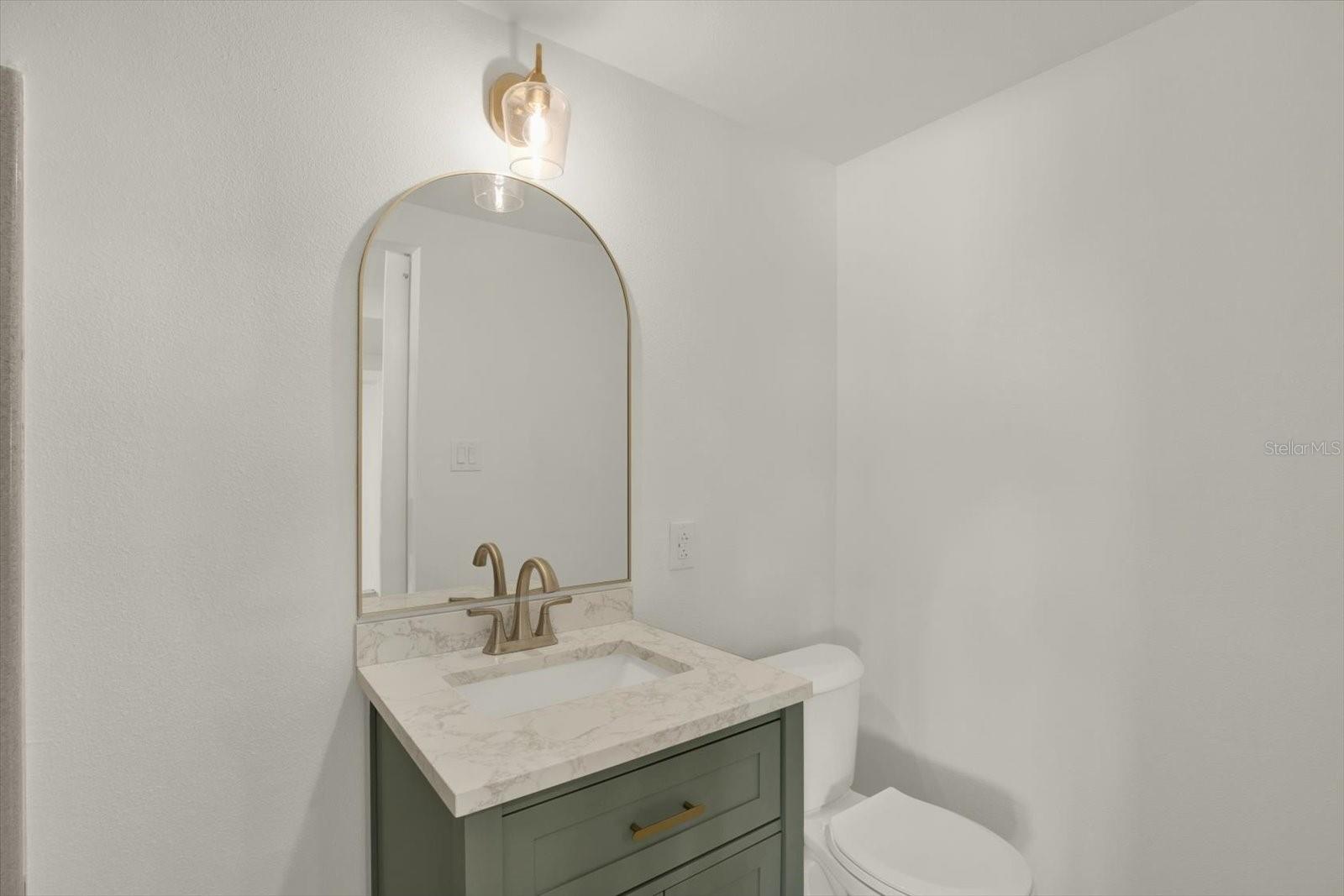 Image 18 of 23 For 10395 110th Avenue