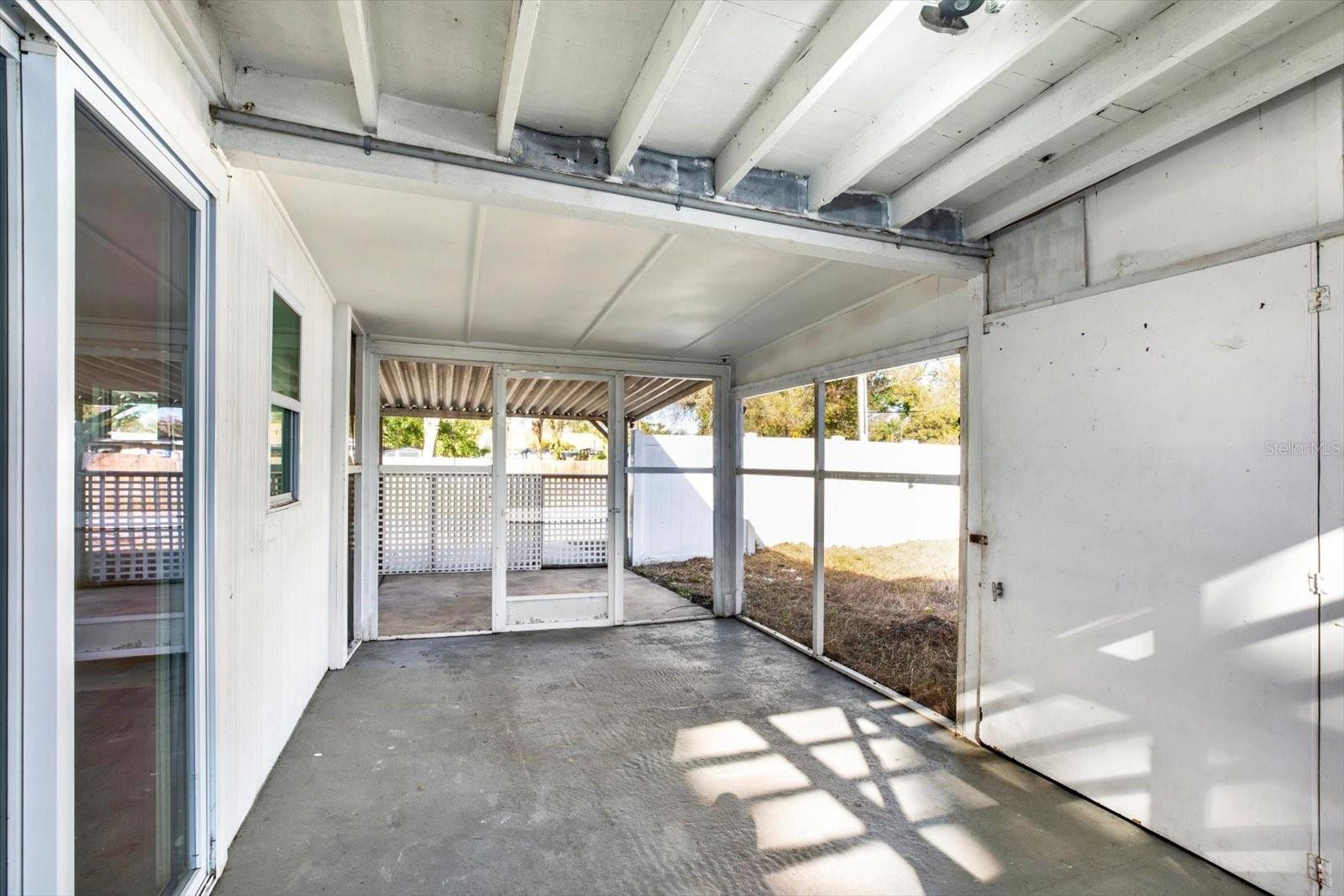 Image 20 of 23 For 10395 110th Avenue