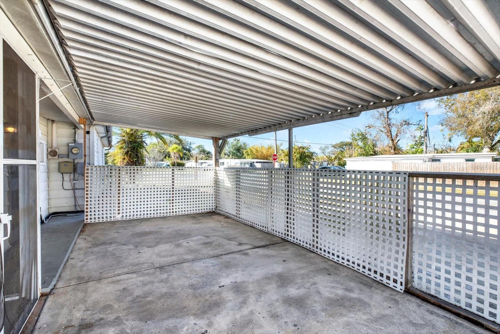 Image 21 of 23 For 10395 110th Avenue