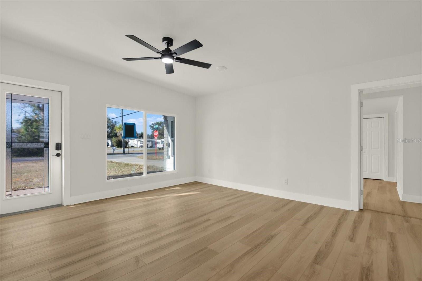 Image 8 of 23 For 10395 110th Avenue