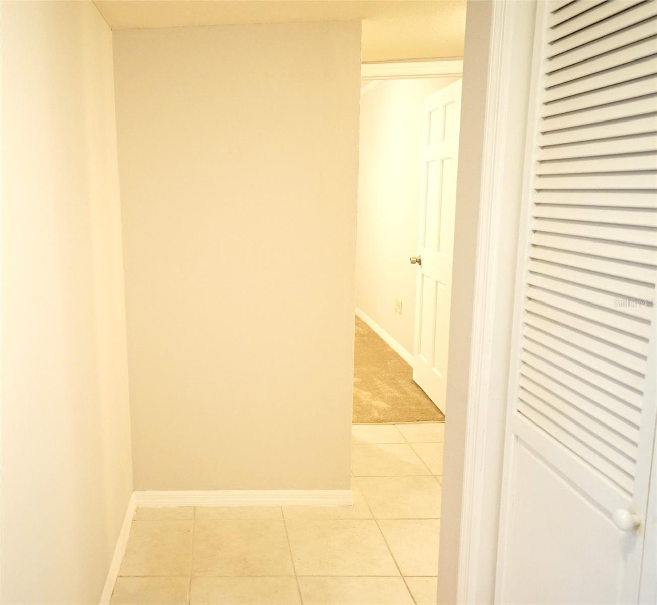 Image 4 of 16 For 3325 Bayshore Boulevard D28