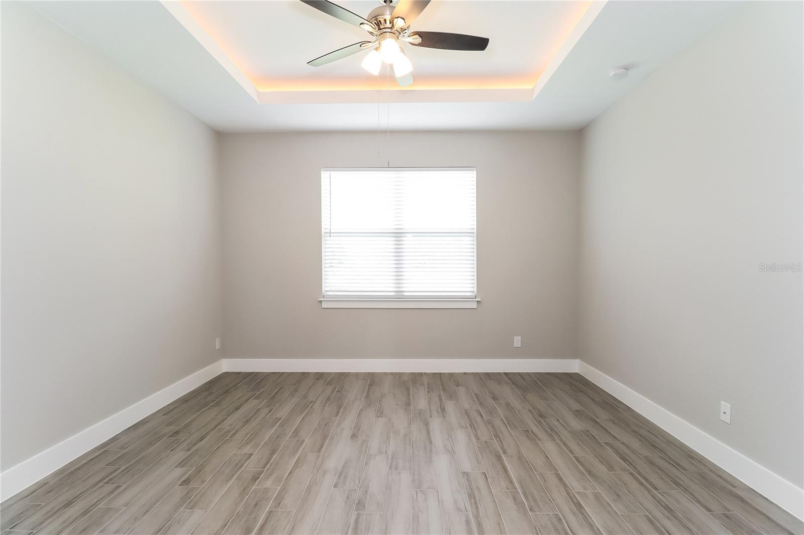 Image 12 of 15 For 137 Zinnia Lane W