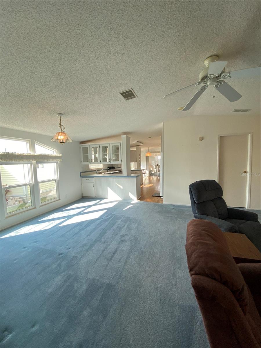 Image 16 of 41 For 36722 Strand Dr